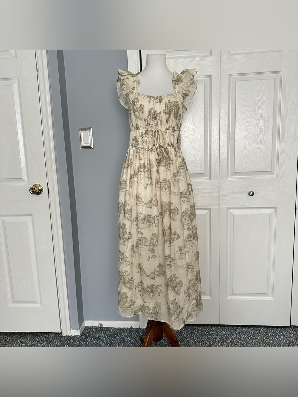 En Saison Cream dress with Olive Toile Print